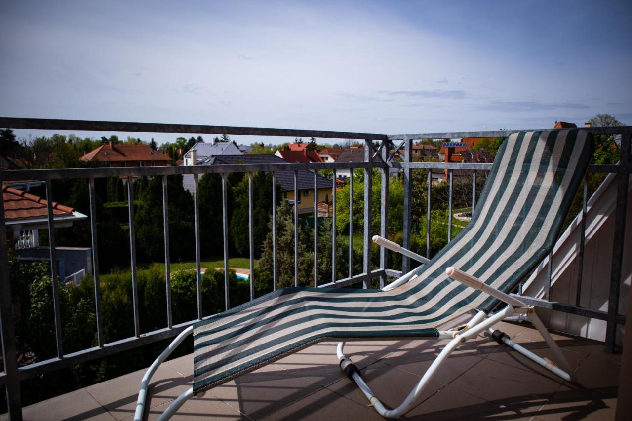 Nefelejcs Apartmanház Gyenesdiás Exterior foto