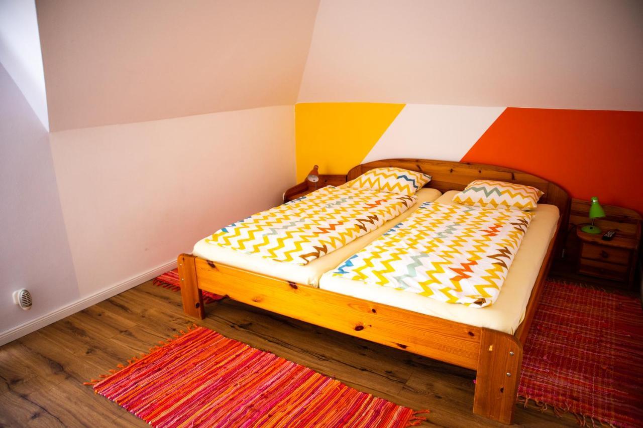 Nefelejcs Apartmanház Gyenesdiás Exterior foto