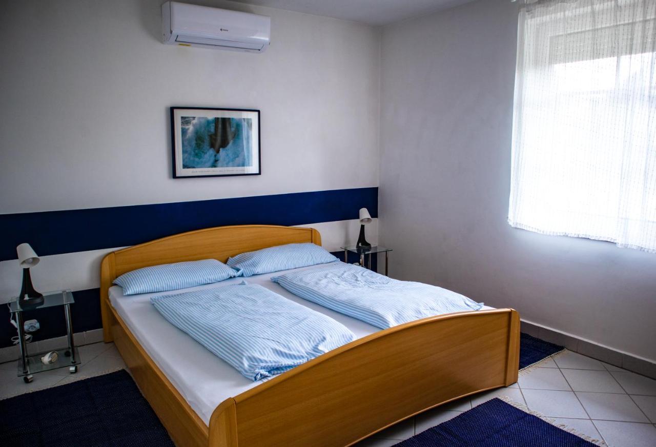 Nefelejcs Apartmanház Gyenesdiás Exterior foto