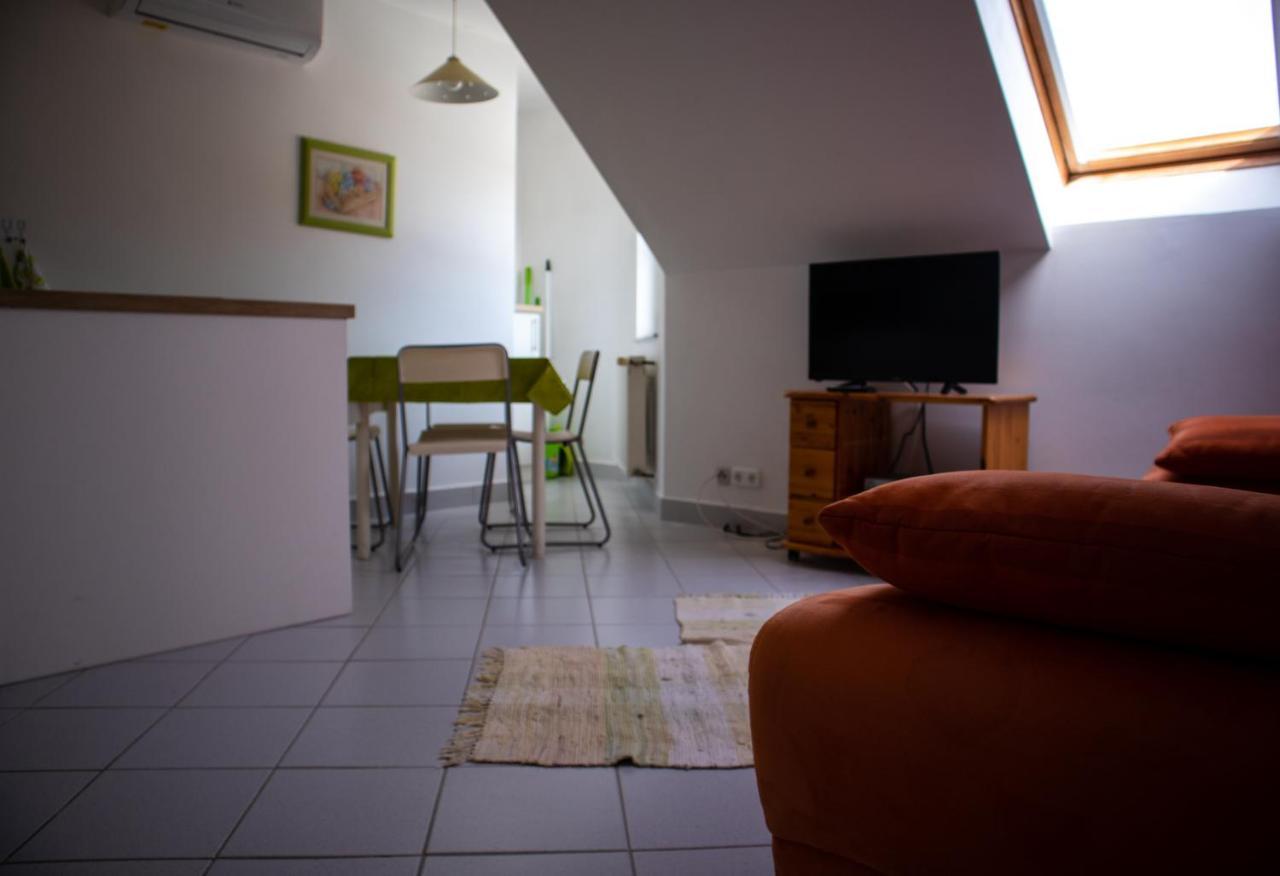 Nefelejcs Apartmanház Gyenesdiás Exterior foto
