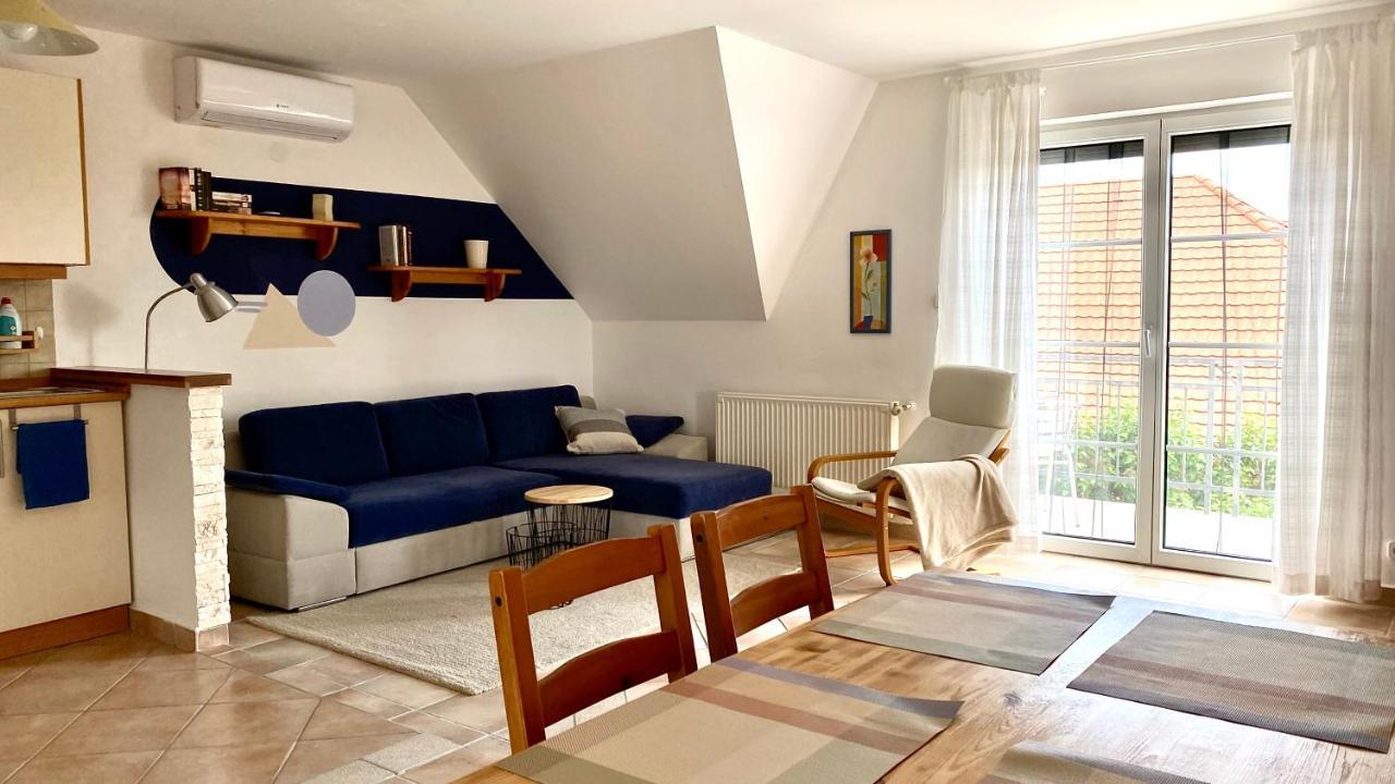 Nefelejcs Apartmanház Gyenesdiás Exterior foto